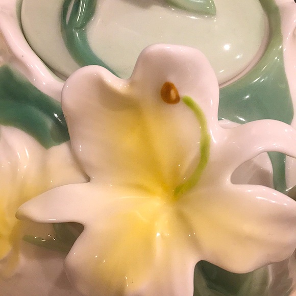 Pier 1 Imports - Ginger Lily floral teapot - Picture 5 of 11